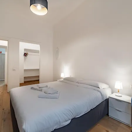 5 Walk From Porta Venezia Station, With 2 Bedrooms Appartamento *