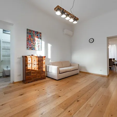 5 Walk From Porta Venezia Station, With 2 Bedrooms Lejlighed *