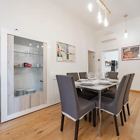 Lejlighed 5 Walk From Porta Venezia Station, With 2 Bedrooms Milano